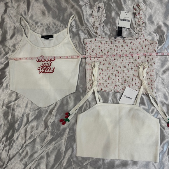 ♡3 Forever 21 Crop Tops Cherry Ties, Flowers, And Sweet & Wild♡ - Picture 4 of 5